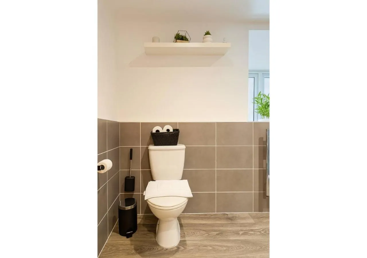 אקסטר Spacious 2-Bed - Hospital & City Nearby Parking Pet Friendly 0*,  בריטניה