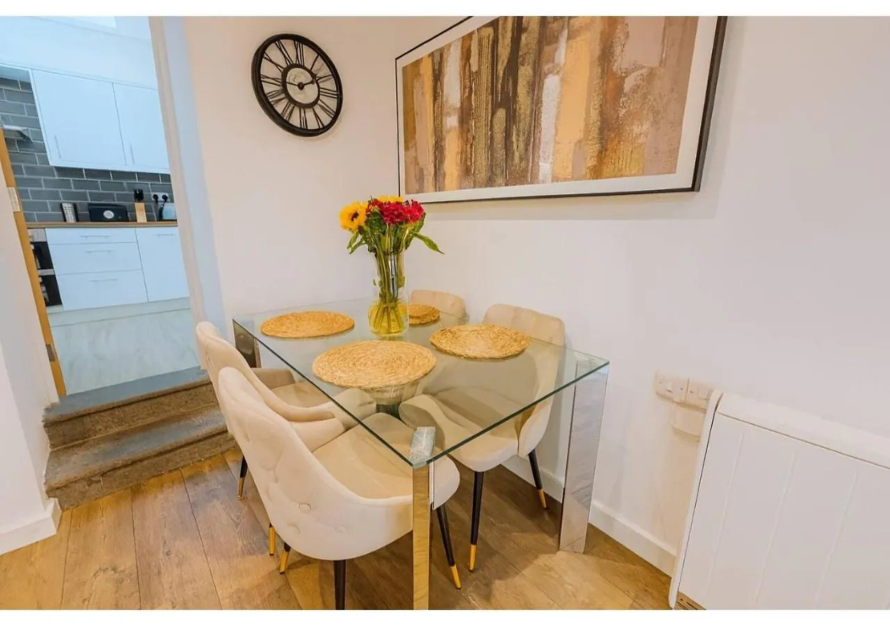 אקסטר Spacious 2-Bed - Hospital & City Nearby Parking Pet Friendly